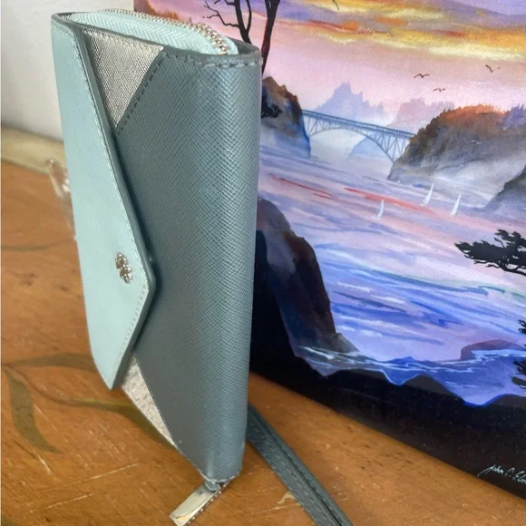 Not For Sale Tory Burch Metallic Envelope Wristlet - Picture 11 of 16